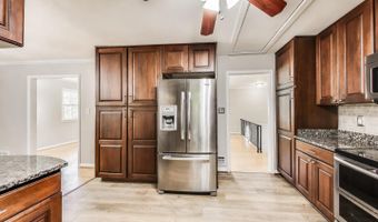 2403 SHERWOOD HALL Ln, Alexandria, VA 22306