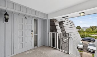 423 Pine Tree Ct 23, Atlantis, FL 33462