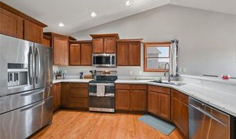 612 Deer Ridge Dr, Atkins, IA 52206