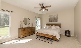 573 Castle Ridge Dr, Ballwin, MO 63021