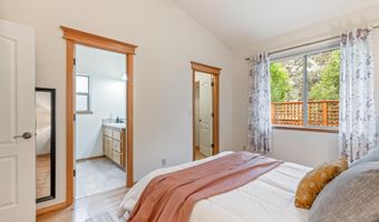 1009 SW Crosscut Ct, Bend, OR 97702