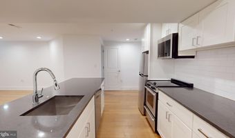 472 RIDGE St NW 3, Washington, DC 20001