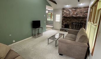 11 Olympic Dr, Danbury, CT 06810