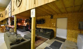 5557 Schuetz Ln, Alhambra, IL 62001