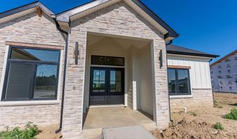 2217 Golfview Dr, Auburn, IN 46706