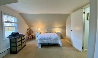182 Newport Ave, Middletown, RI 02842