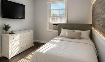 45 Hammond St 3, Newport, RI 02840