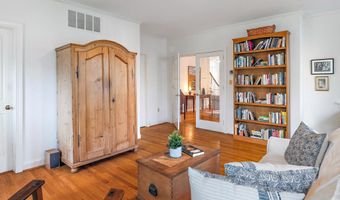 637 CHASE St, Annapolis, MD 21401