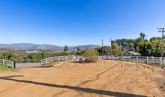 3916 Citrus Dr, Fallbrook, CA 92028