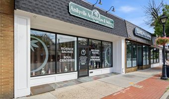 209 Broadway, Amityville, NY 11701