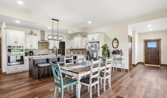 11830 Farm Road 1195, Aurora, MO 65605
