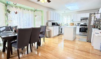 4953 S Ridgeside Cir, Ann Arbor, MI 48105