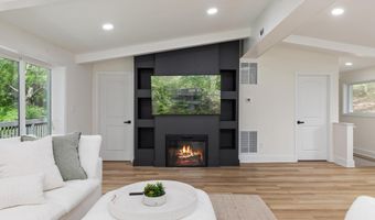 139 LAURA Ct, Basye, VA 22810