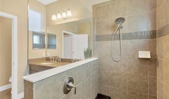 6420 SEASOUND Dr, Apollo Beach, FL 33572