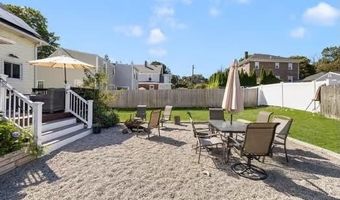 10 Long St, Johnston, RI 02919