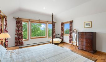 104 Juniper Ridge Rd, Brattleboro, VT 05301