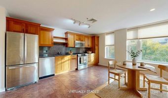 230 College St 7, Burlington, VT 05401