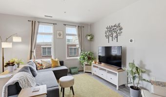 181 E REED Ave 304, Alexandria, VA 22305