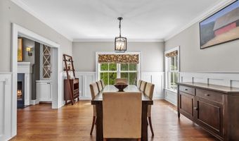 71 West Ave, Darien, CT 06820