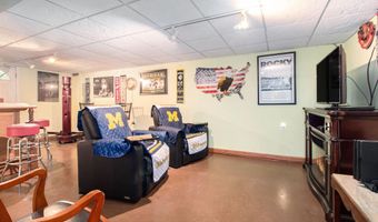 1718 E Stadium Blvd, Ann Arbor, MI 48104
