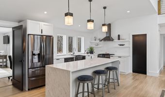 672 Danville Corner Rd, Auburn, ME 04210
