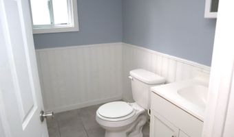 39 Eastern Ave, Augusta, ME 04330