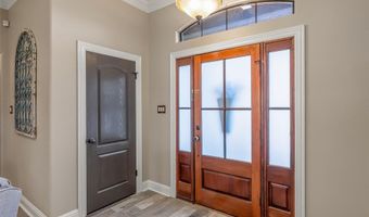 210 Sherwood Dr, Benton, LA 71006