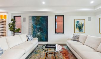 304 K St NE 2PH, Washington, DC 20002