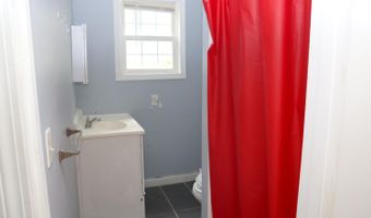 39 Eastern Ave, Augusta, ME 04330