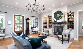 17 Elk Trl, Asheville, NC 28804