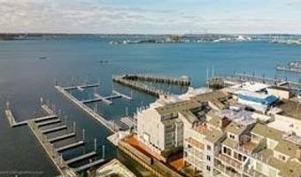 31 Coddinton Wharf 8, Newport, RI 02840