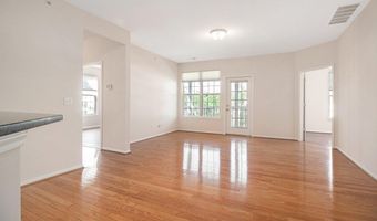 937 E E Summerfield Glen Cir, Ann Arbor, MI 48103