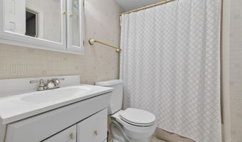 8105 Wycliffe Dr, Anderson Twp., OH 45244