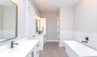 4917 Lake Vista Dr, Benton, AR 72019