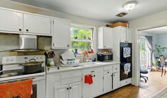 4108 WYNNWOOD Dr, Annandale, VA 22003