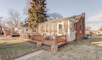 3 E Elm St, Alton, IL 62002