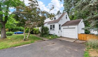 305 E Main St, Bergenfield, NJ 07621