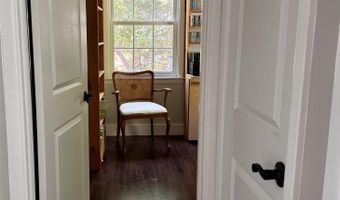 112 S Crest Dr, Burlington, VT 05401