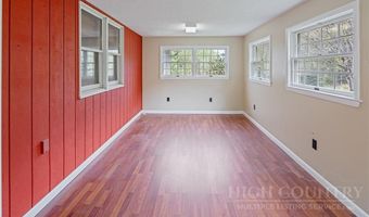 762 George Eggers Rd, Banner Elk, NC 28604