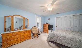 17 Wood Cove Dr, Coventry, RI 02816