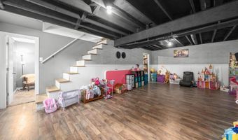 205 S 1st Ave, Brandon, SD 57005