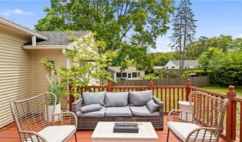 48 Flagg Ave, Warwick, RI 02886