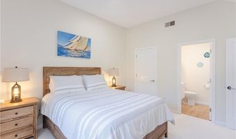 112 Harrison Ave, Newport, RI 02840