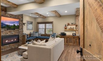 487 Klonteska Dr, Banner Elk, NC 28604