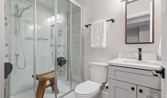 40452 WINDYHILL FARMS Dr, Aldie, VA 20105