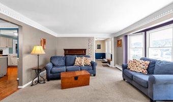24 Rosewood Dr, Amherst, NY 14221
