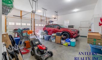 813 35th St, Cody, WY 82414