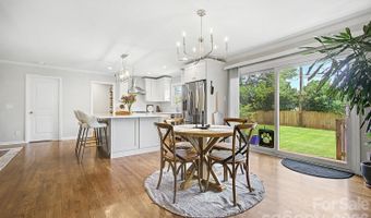 3330 Woodleaf Rd, Charlotte, NC 28205
