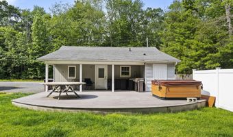 104 Sloop Creek Rd, Bayville, NJ 08721