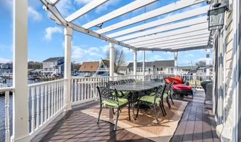 221 Magnolia Dr, Bayville, NJ 08721
